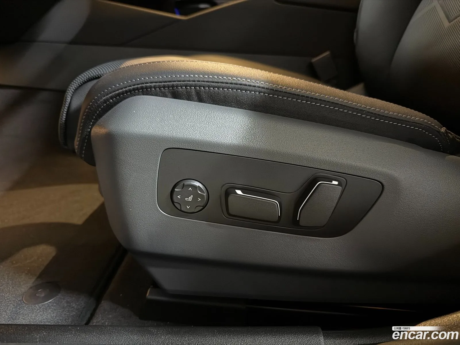 BMW 5 Series 2025 — 6