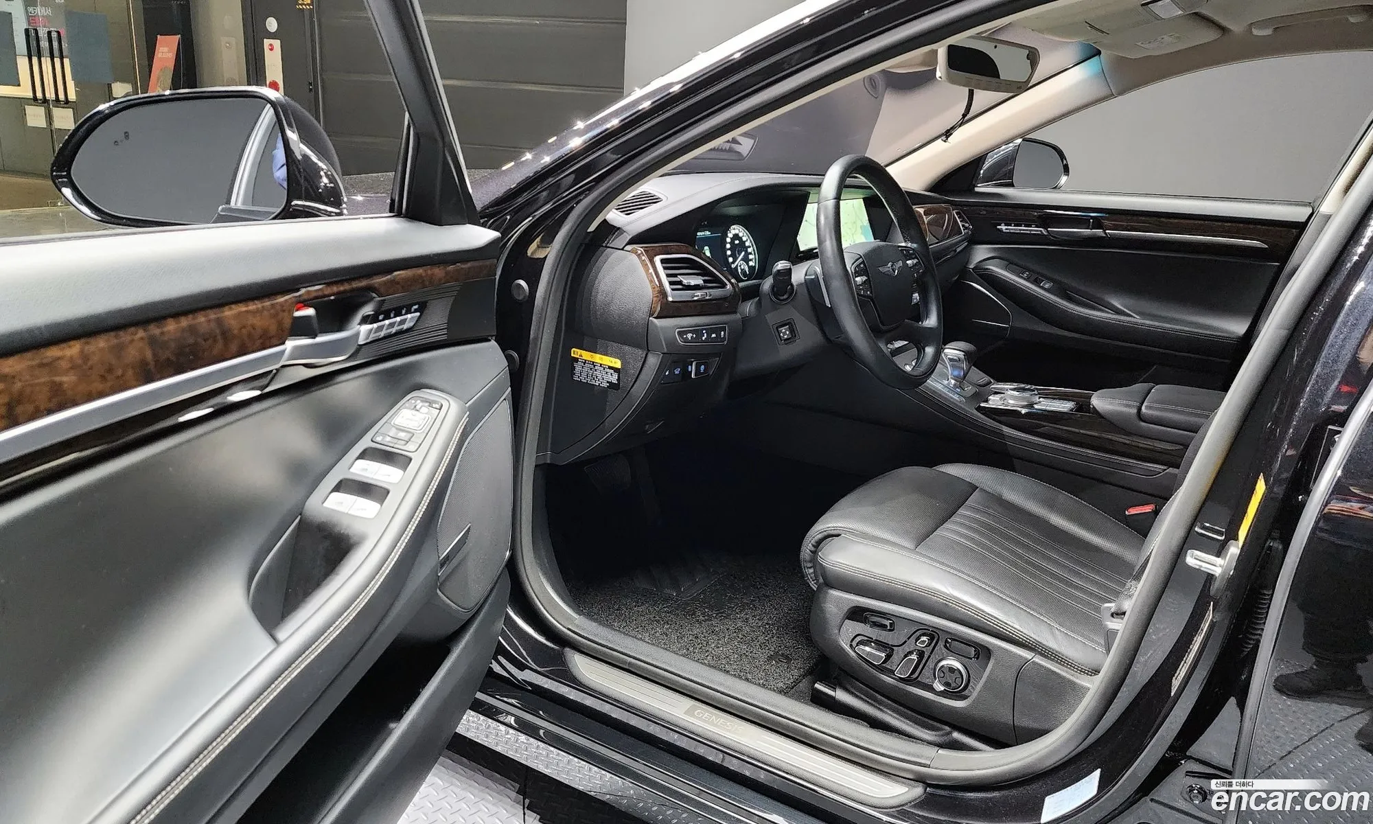 Genesis G90 2020 — 13