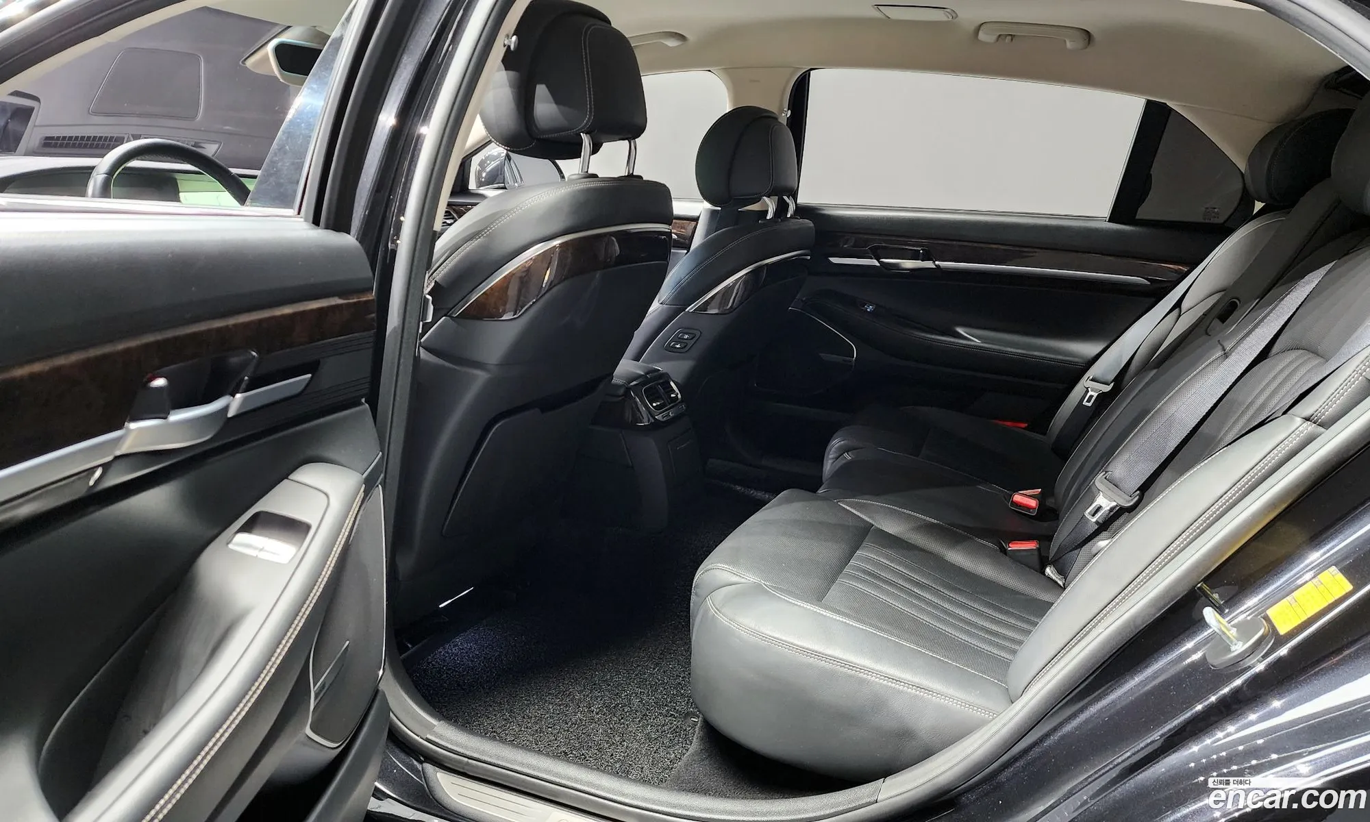 Genesis G90 2020 — 18