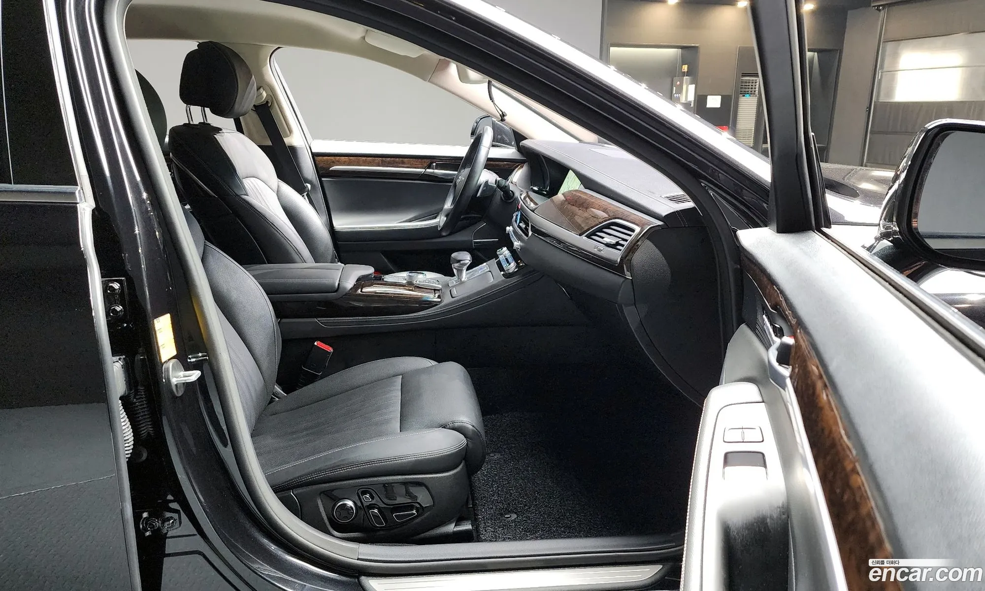 Genesis G90 2020 — 15
