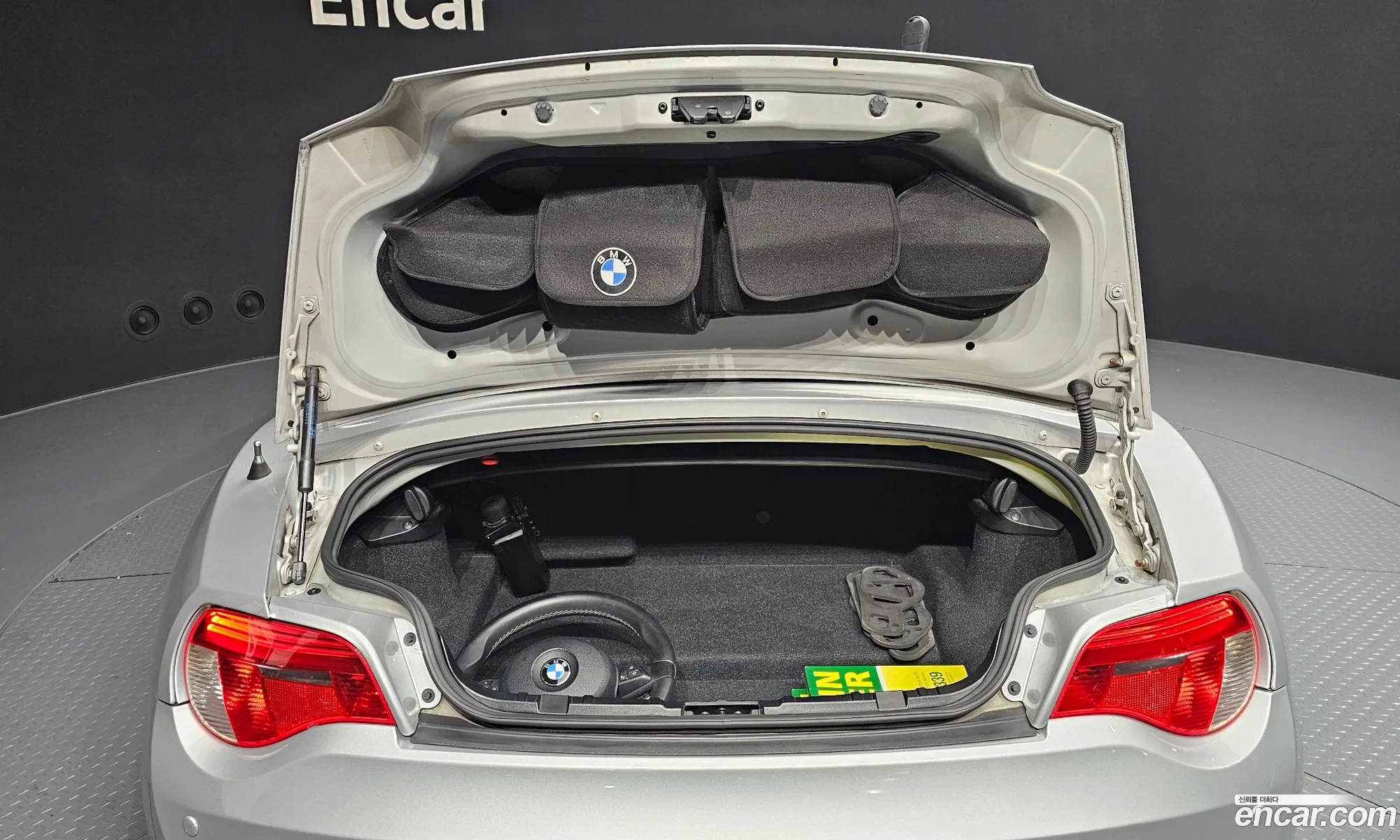 BMW Z4 2004 WBABT51044LS63332 — 9