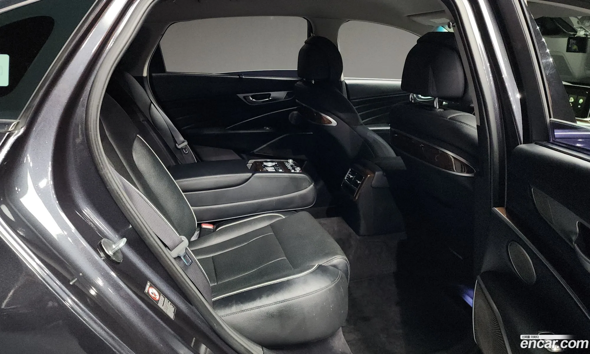 Kia The K9 2018 — 17