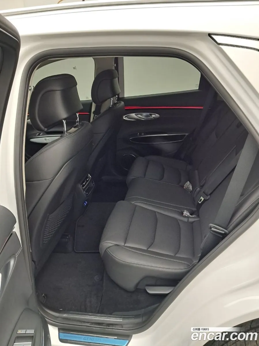 Genesis GV70 2025 — 11