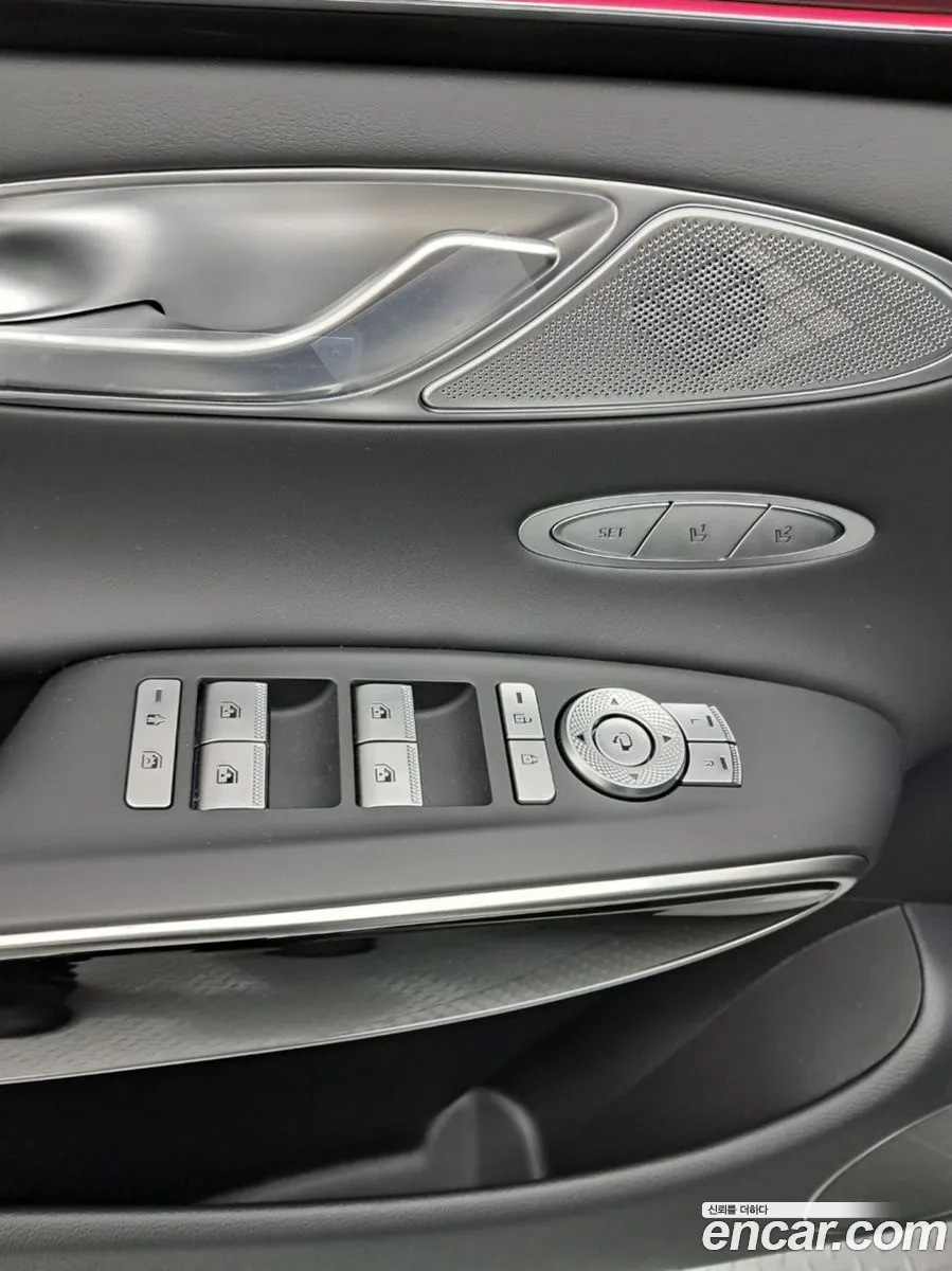 Genesis GV70 2025 — 2