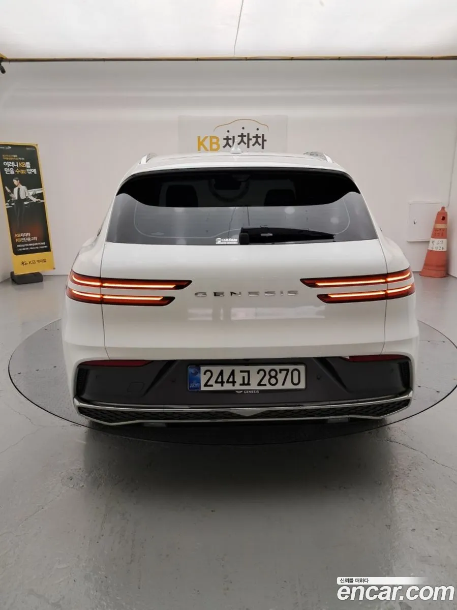 Genesis GV70 2025 — 9