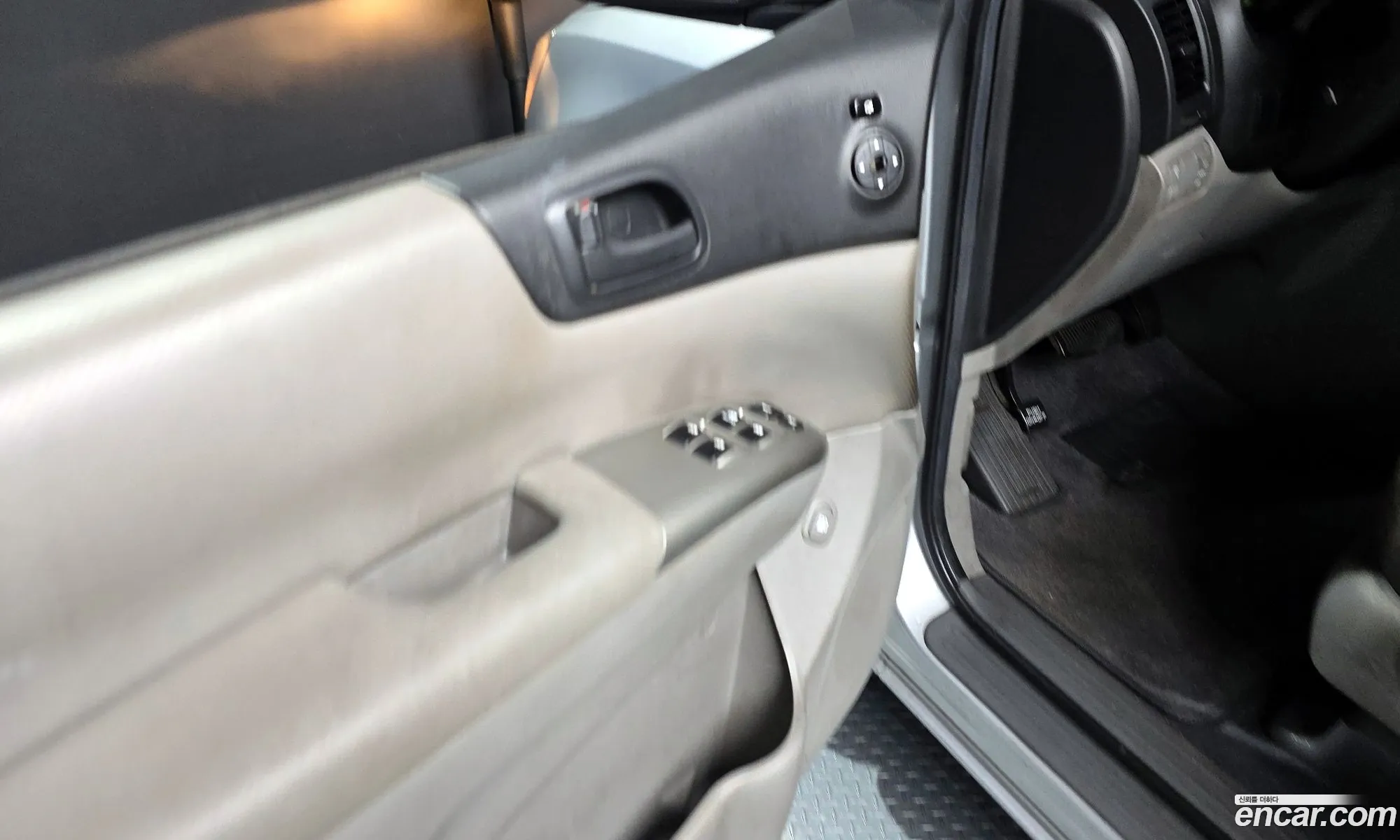 Kia Carnival R 2010 — 6