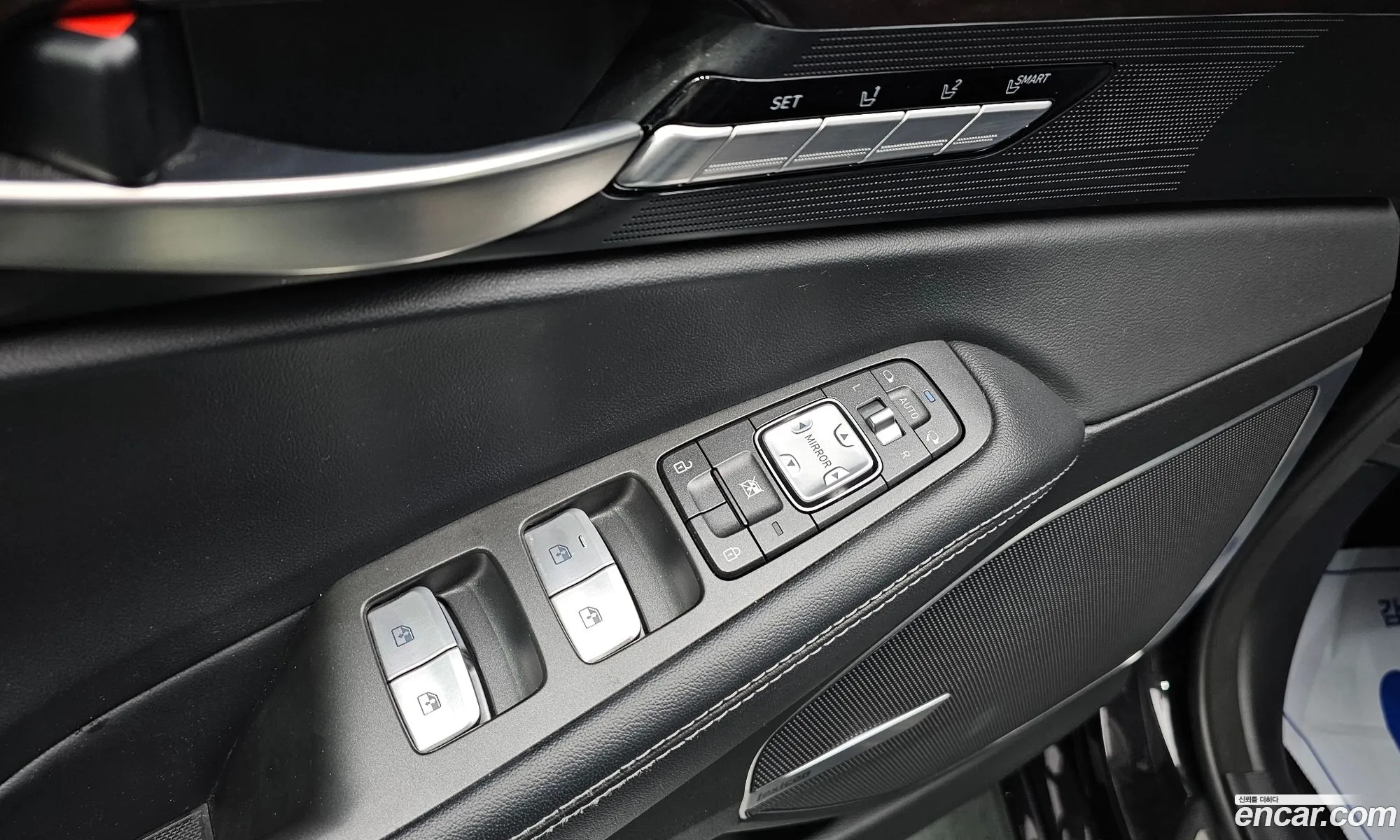 Genesis EQ900 2017 — 16