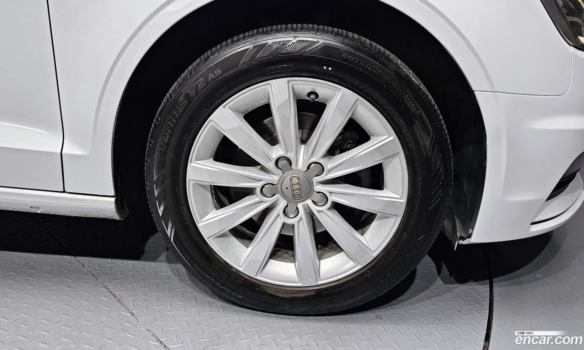 Audi A3 2015 WAUZZZ8V7F1142976 — 4