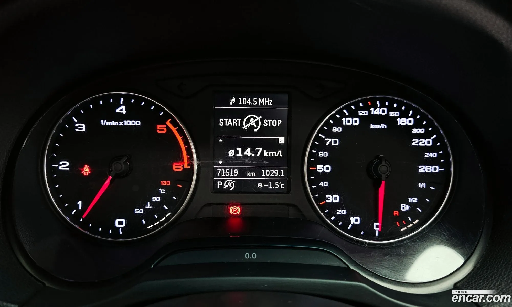 Audi A3 2015 WAUZZZ8V7F1142976 — 2