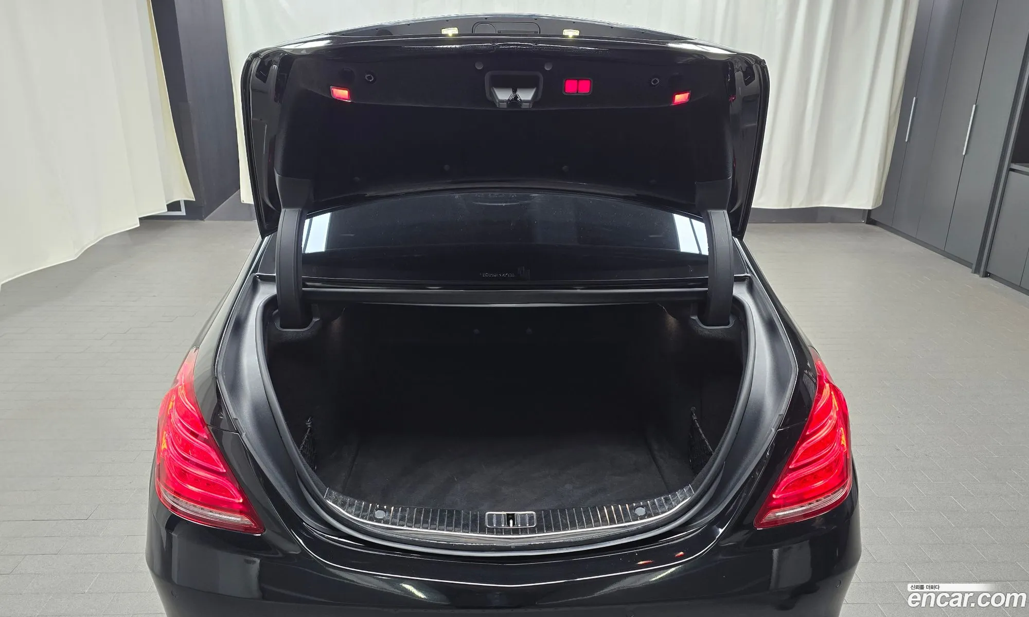 Mercedes-Benz S-Class W222 2017 — 13