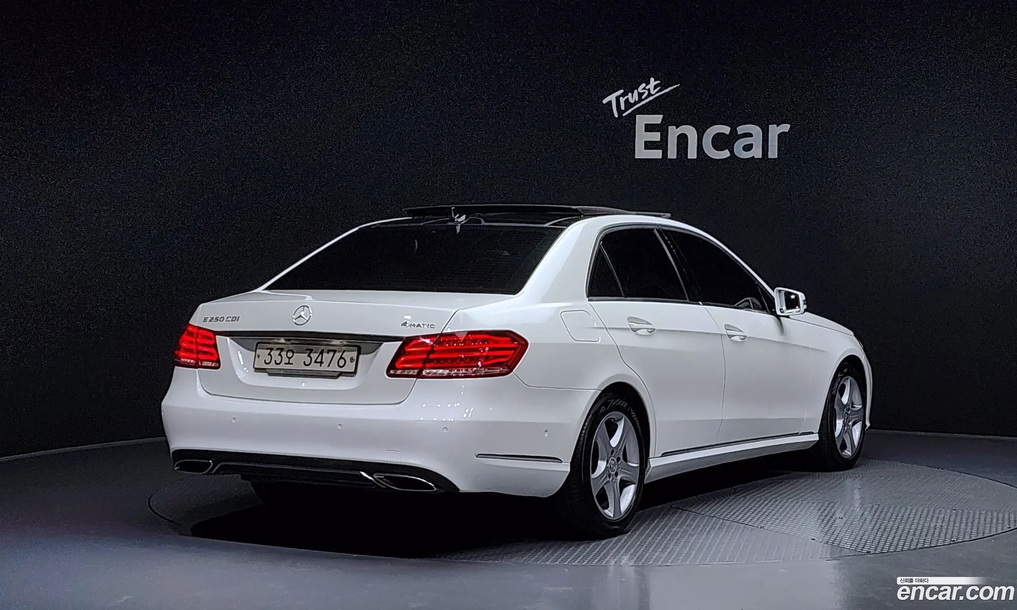 Mercedes-Benz E-Class W212 2014 WDDHF8CB0EB068264 — 2