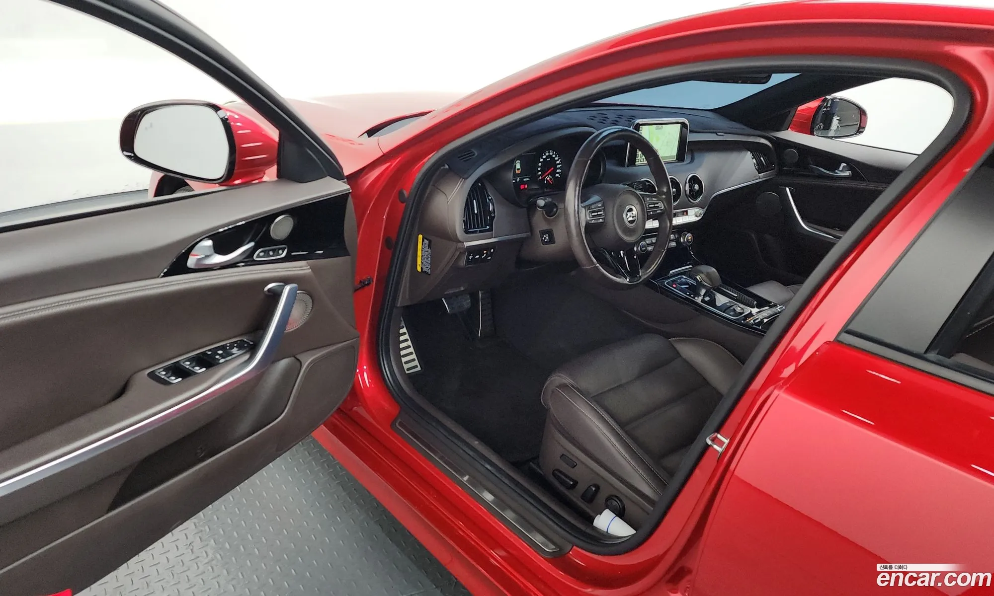Kia Stinger 2017 — 10