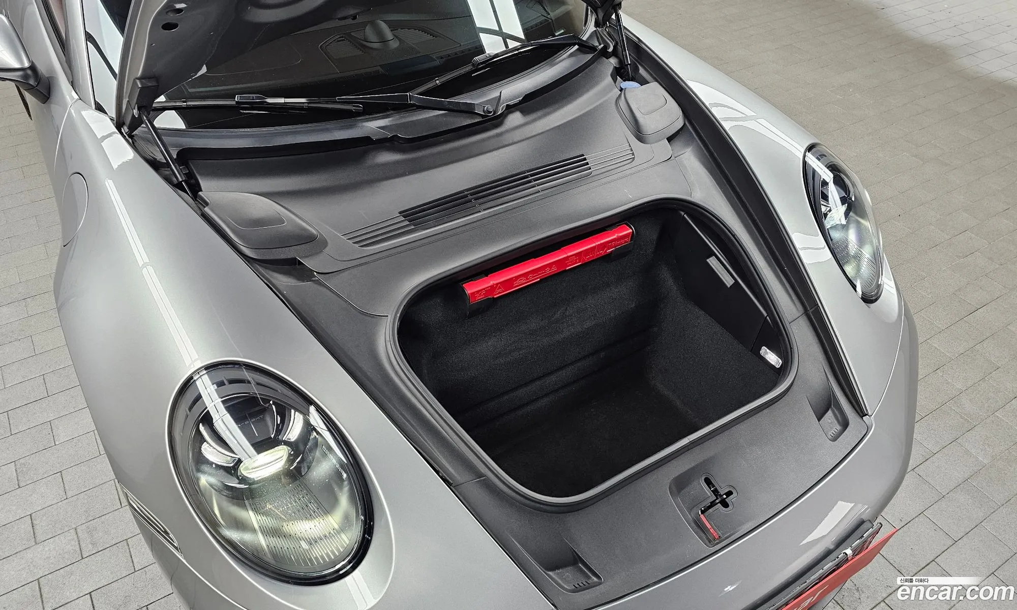 Porsche 911 2022 WP0CB299XNS244268 — 9