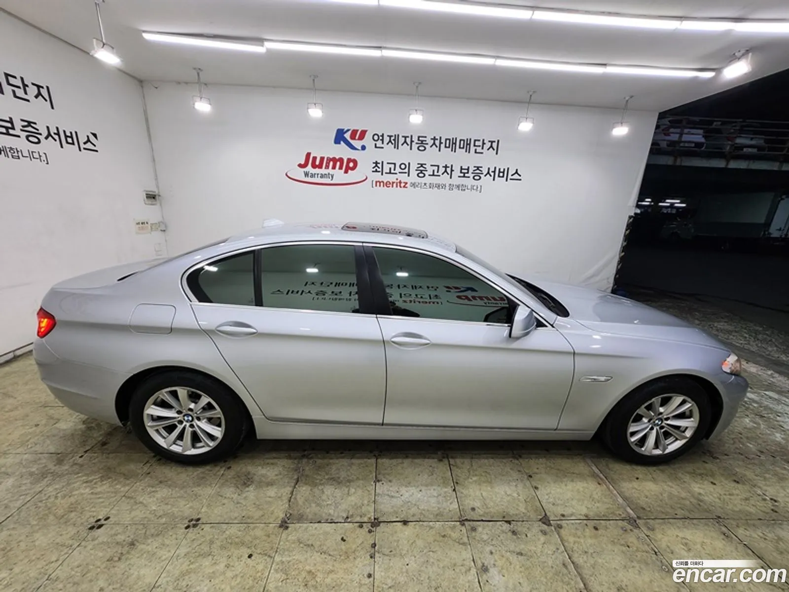 BMW 5 Series 2012 — 14