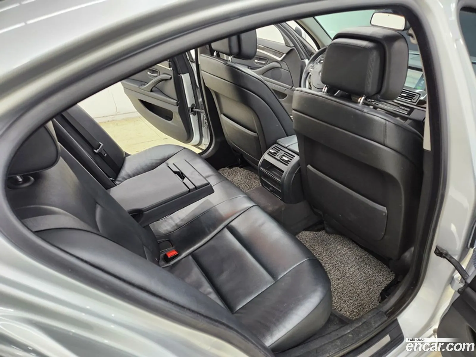 BMW 5 Series 2012 — 19