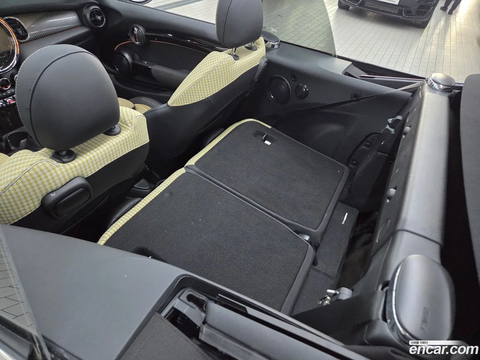 Mini Cooper S Convertible 2023 — 3