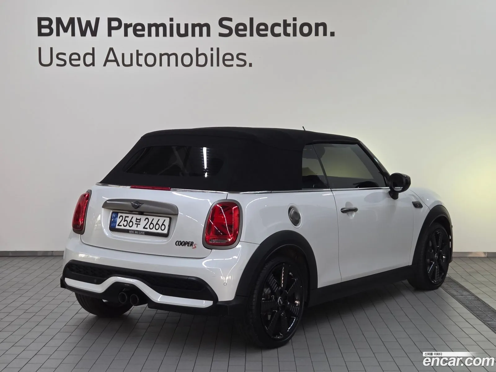 Mini Cooper S Convertible 2023 — 10