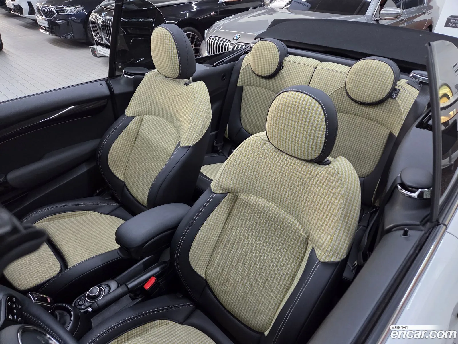 Mini Cooper S Convertible 2023 — 11