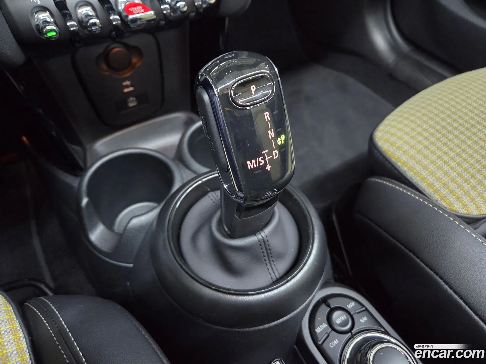 Mini Cooper S Convertible 2023 — 12