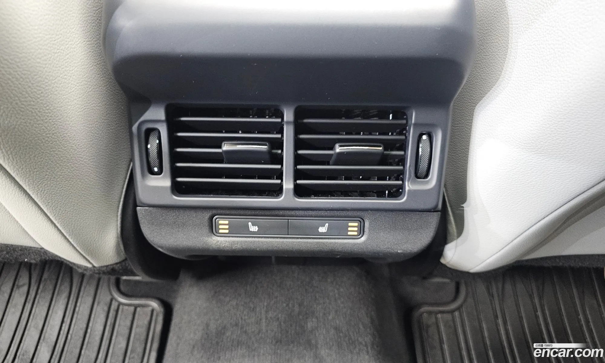 Land Rover Range Rover Evoque 2025 — 4