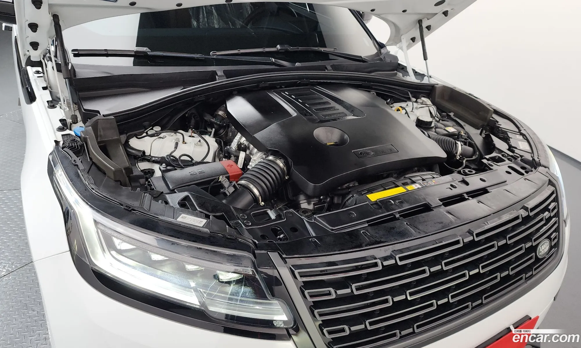 Land Rover Range Rover Velar 2024 SALYA2BU7SA396736 — 7