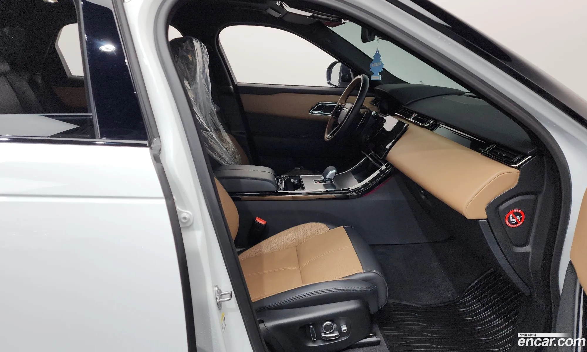 Land Rover Range Rover Velar 2024 SALYA2BU7SA396736 — 19