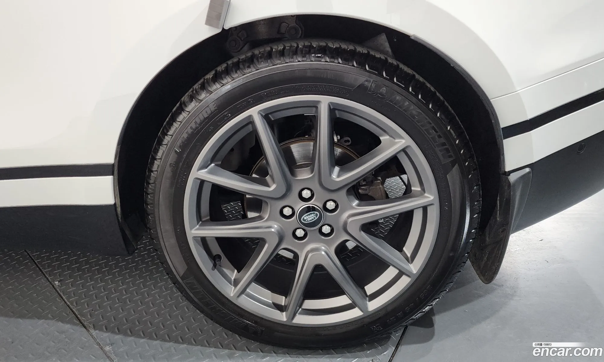Land Rover Range Rover Velar 2024 SALYA2BU7SA396736 — 11