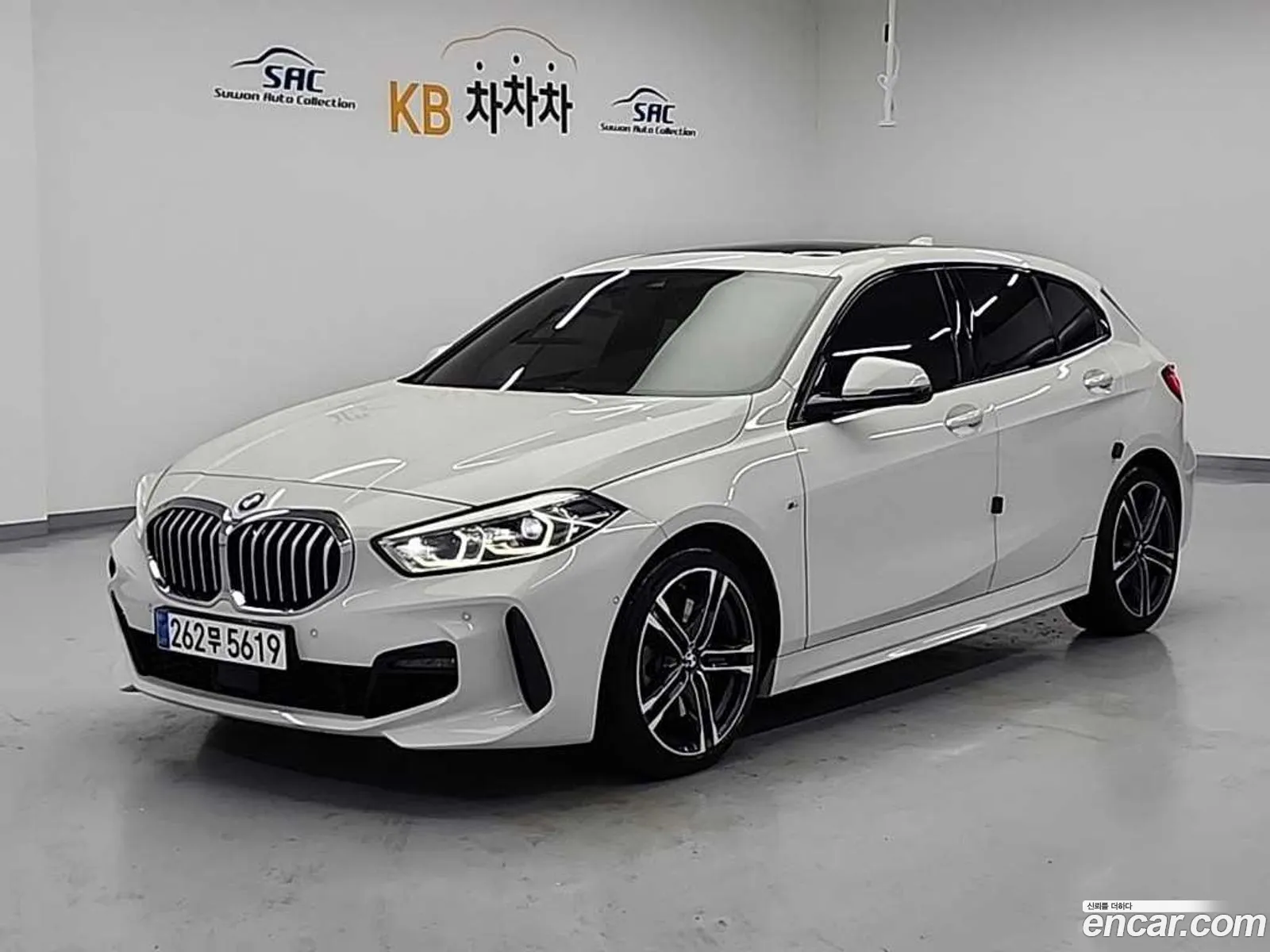 BMW 1 Series 2023 — 17