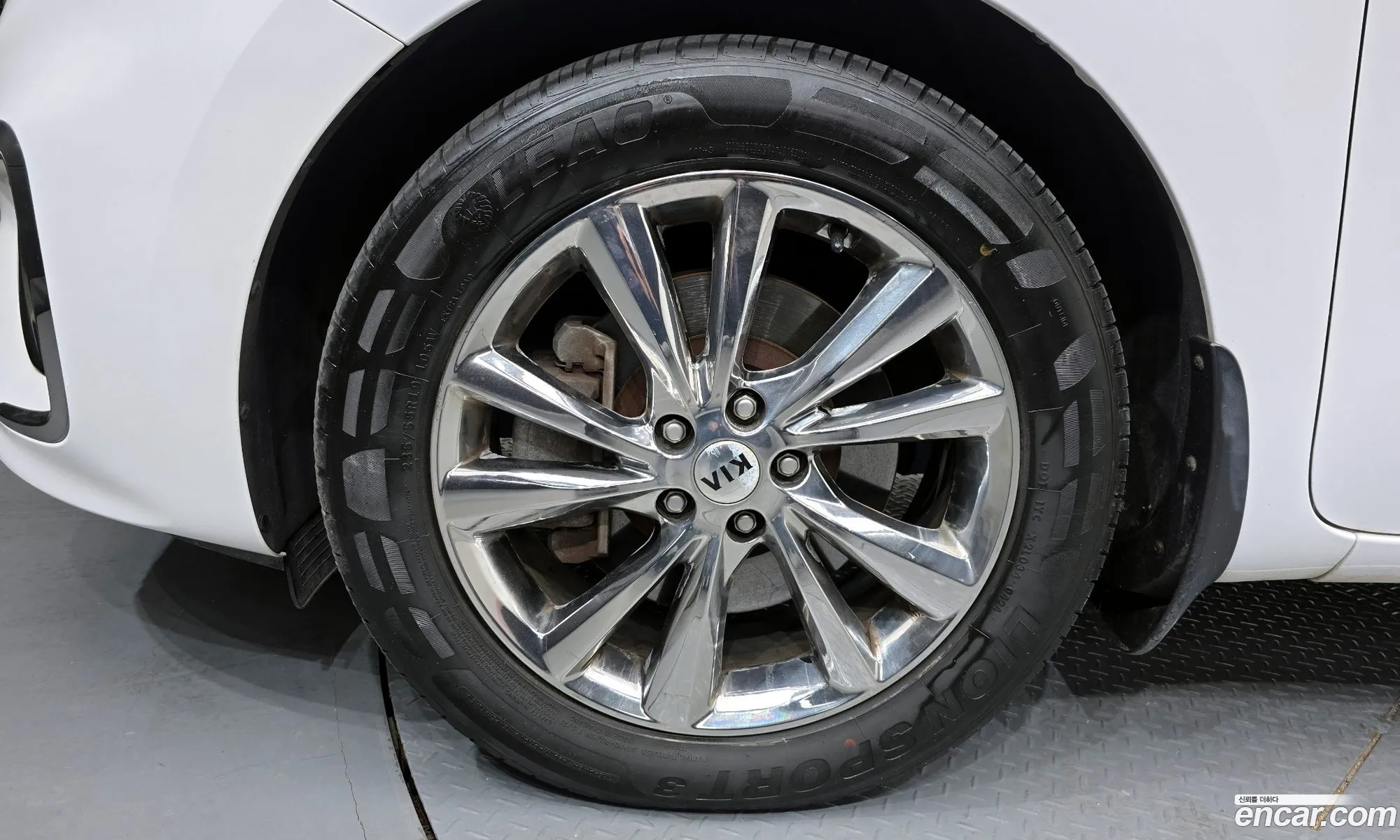 Kia Carnival 2018 — 2