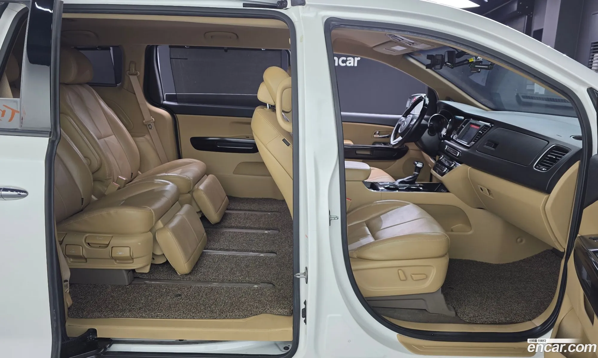 Kia Carnival 2018 — 8