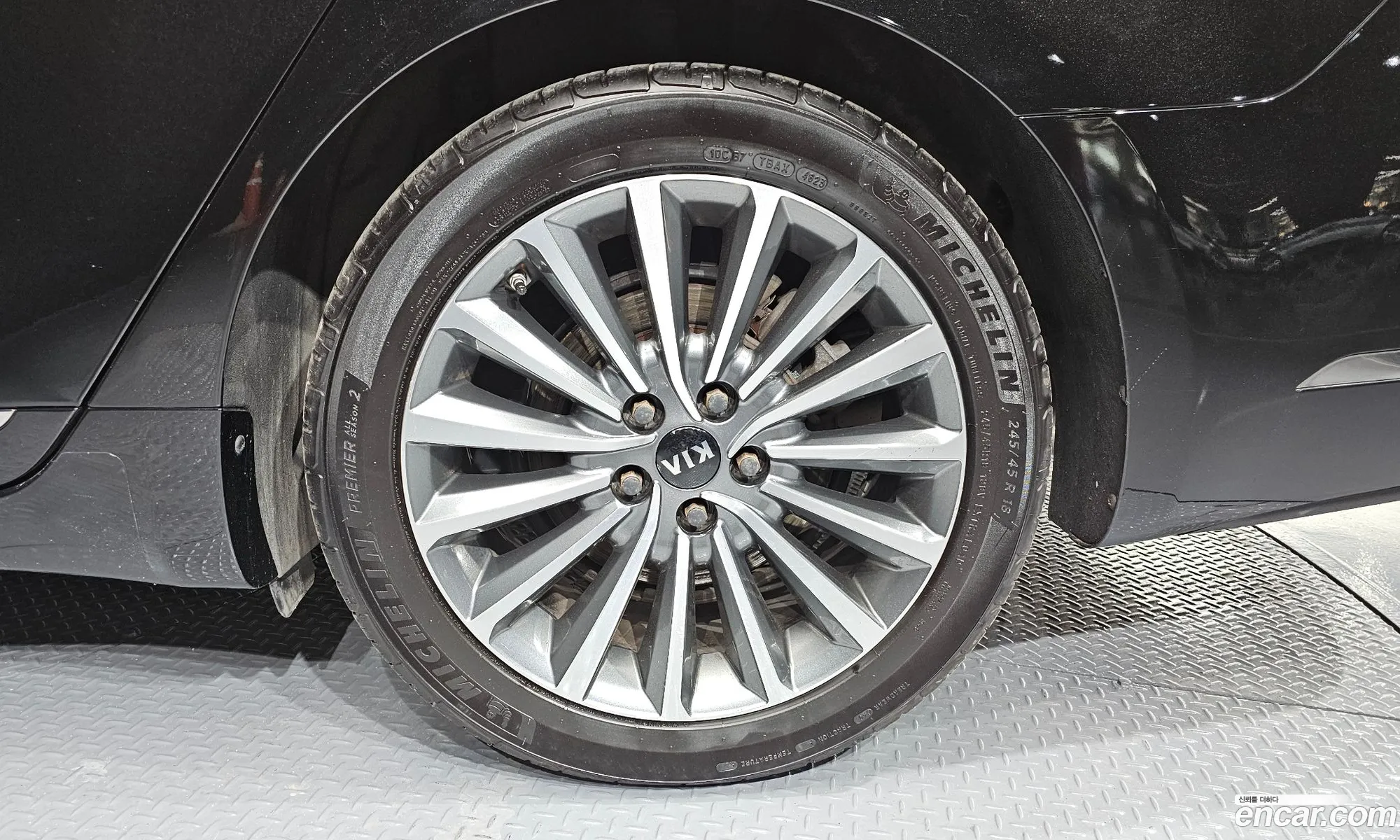 Kia K7 2016 — 17