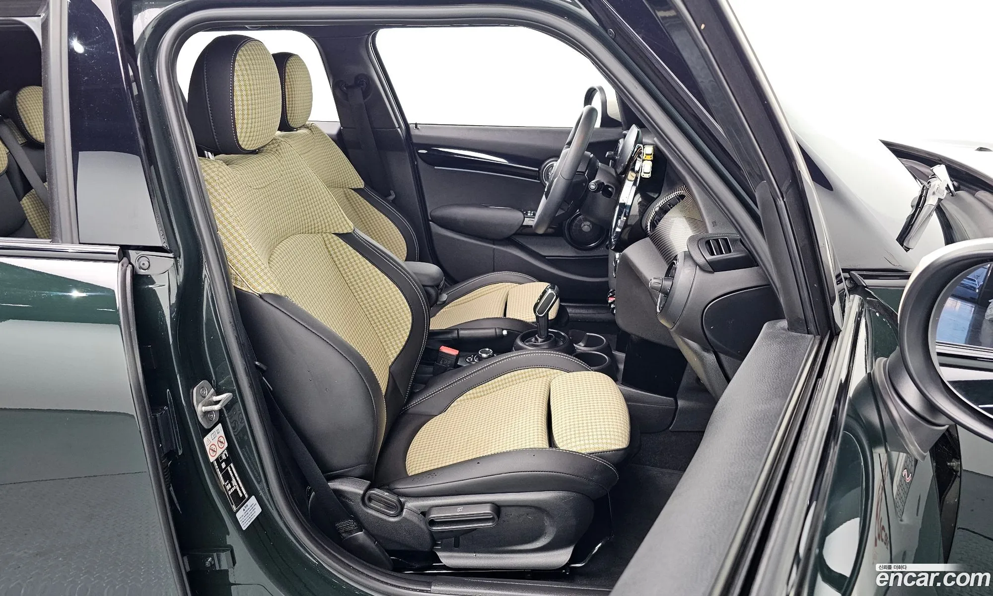 Mini Cooper S 2022 WMW61DK03P2S94565 — 11