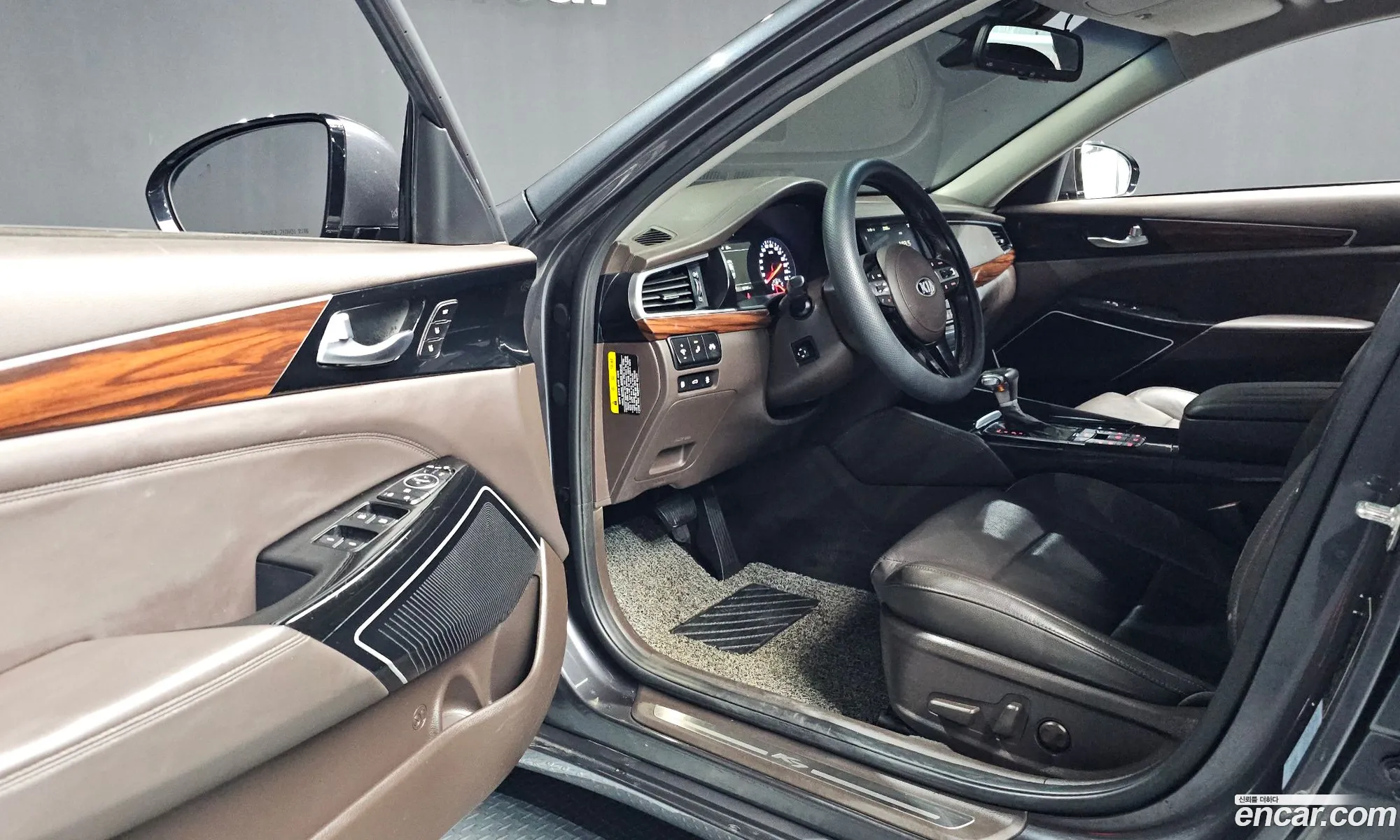 Kia K7 2017 — 8