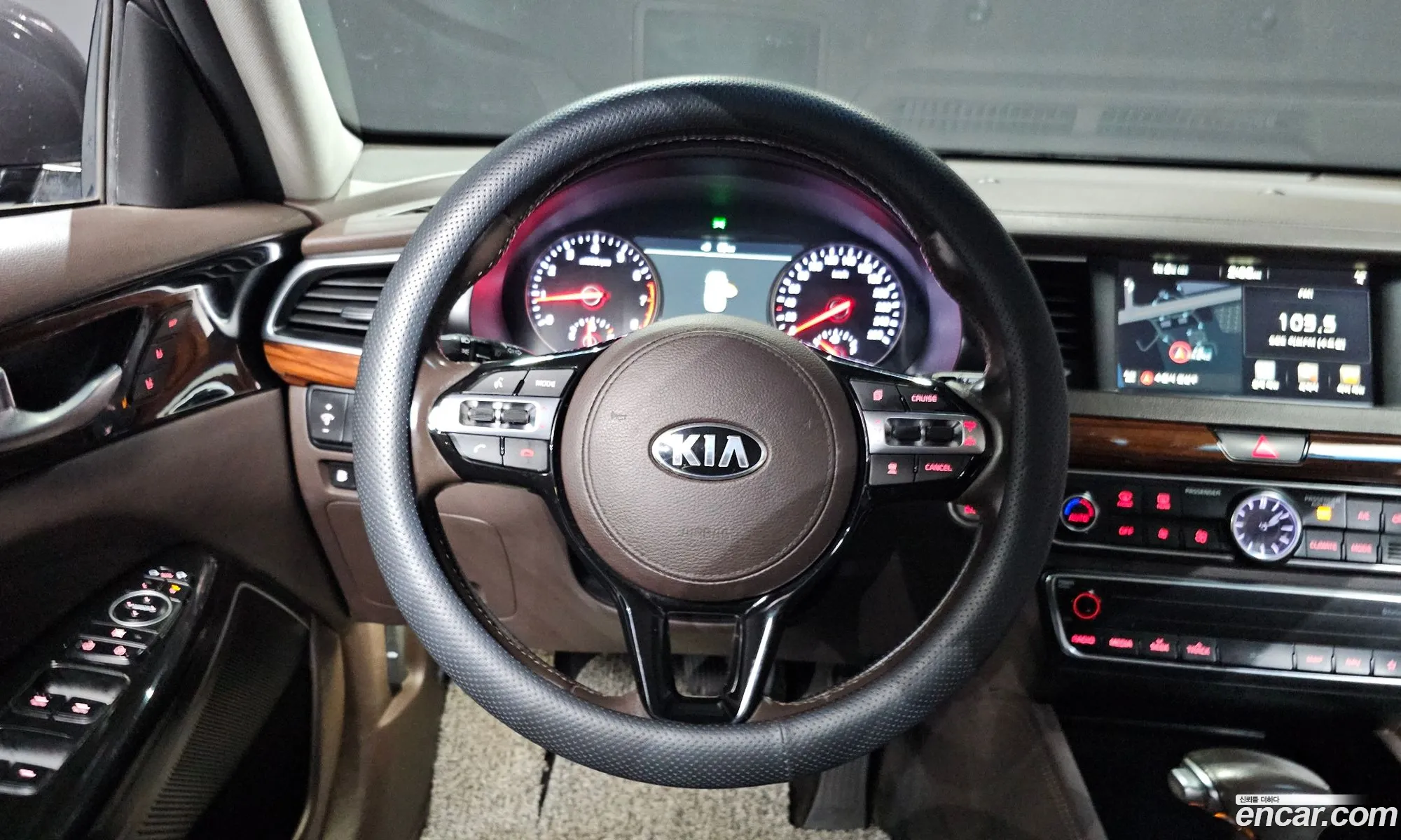 Kia K7 2017 — 13
