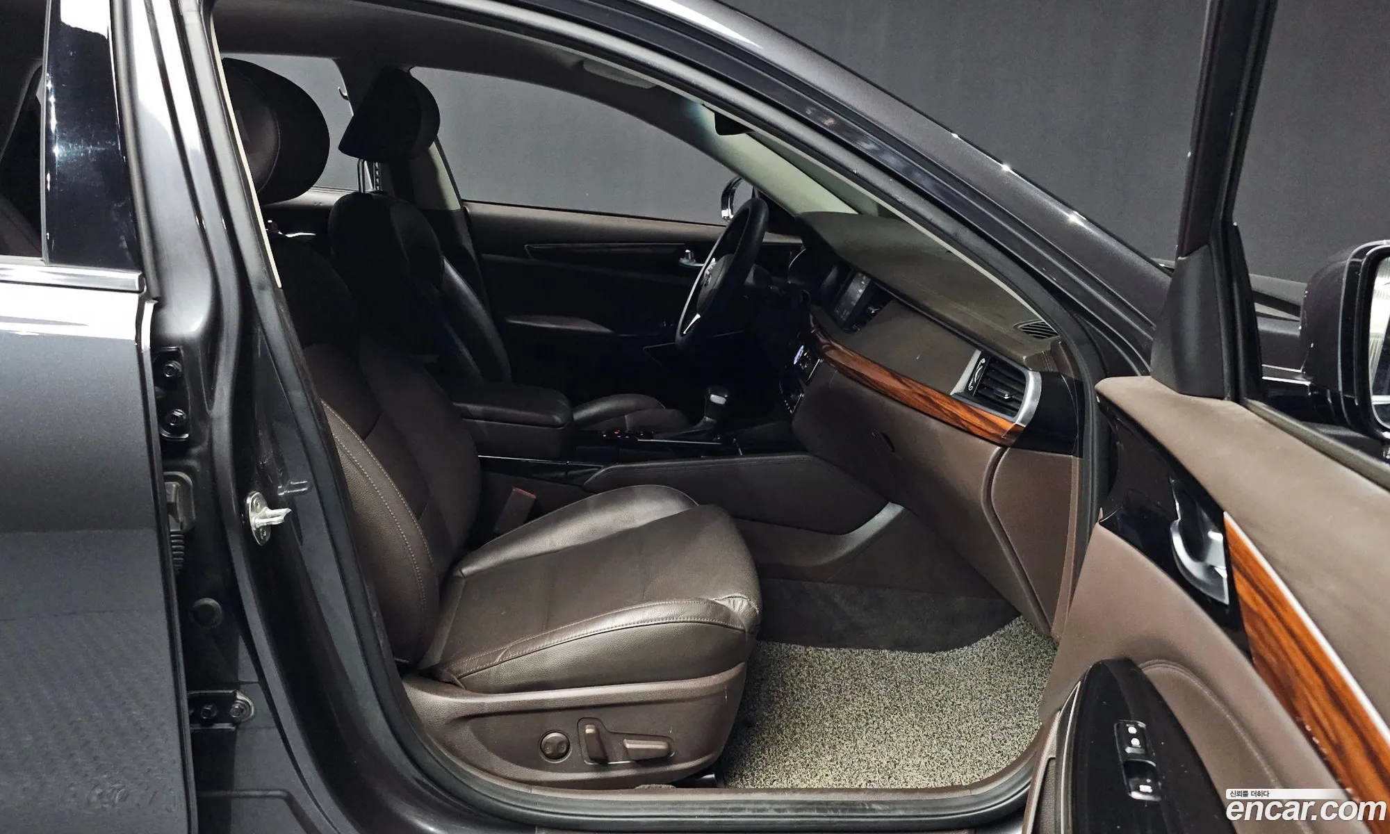 Kia K7 2017 — 7