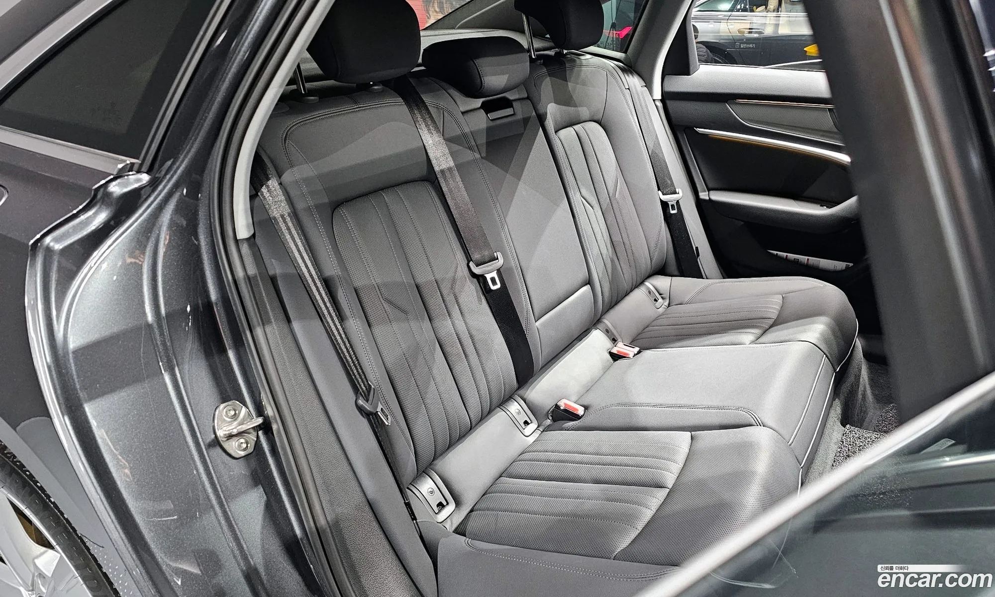 Audi A6 2021 WAUZZZF27MN035490 — 10