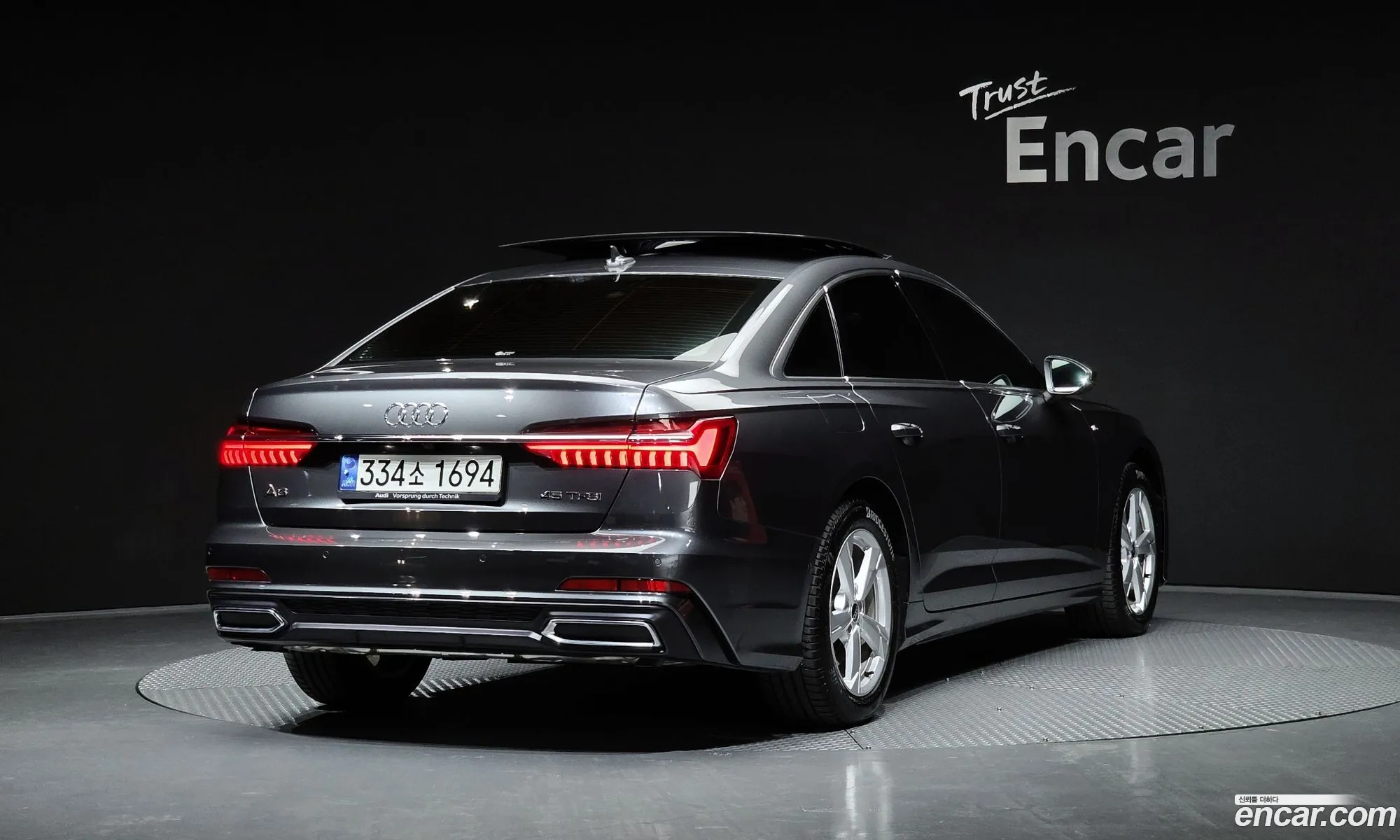 Audi A6 2021 WAUZZZF27MN035490 — 2