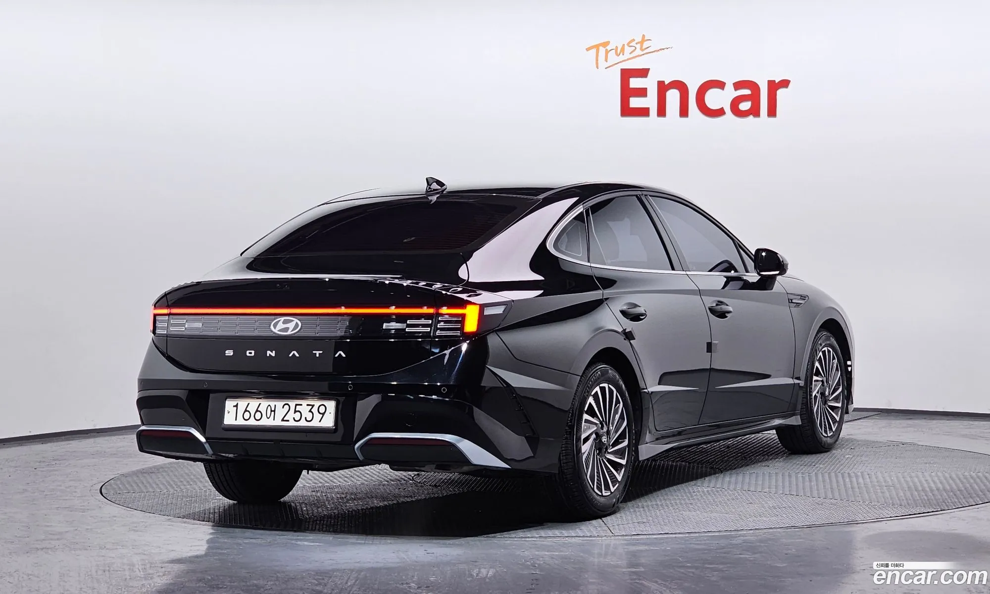 Hyundai Sonata the Edge Hybrid 2024 — 20