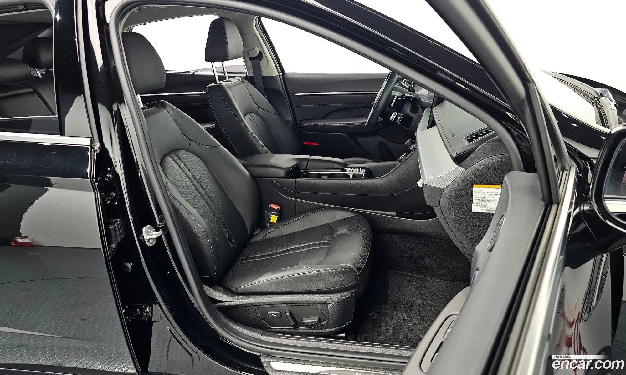 Hyundai Sonata the Edge Hybrid 2024 — 9
