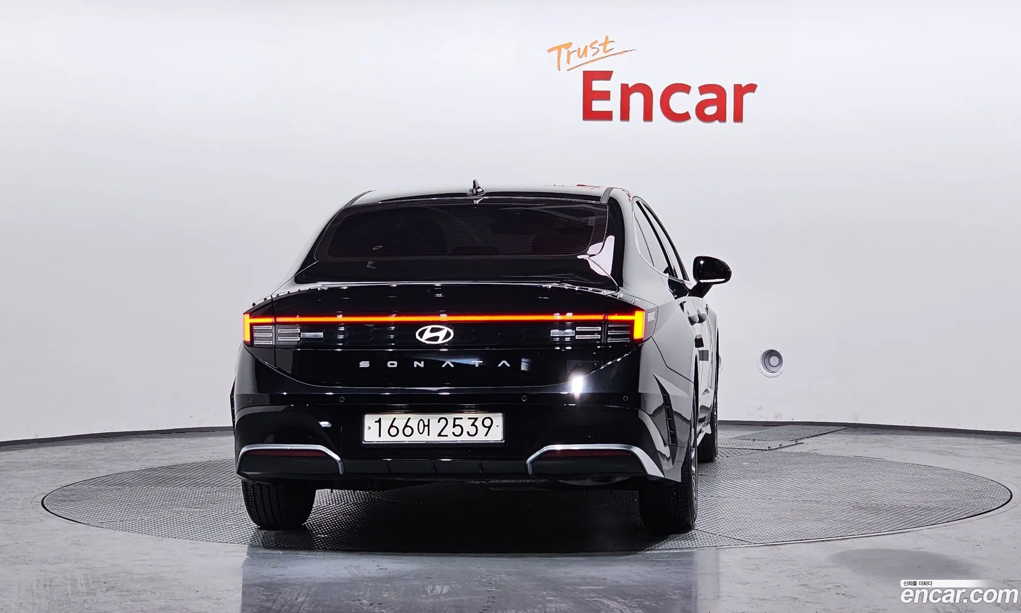 Hyundai Sonata the Edge Hybrid 2024 — 3