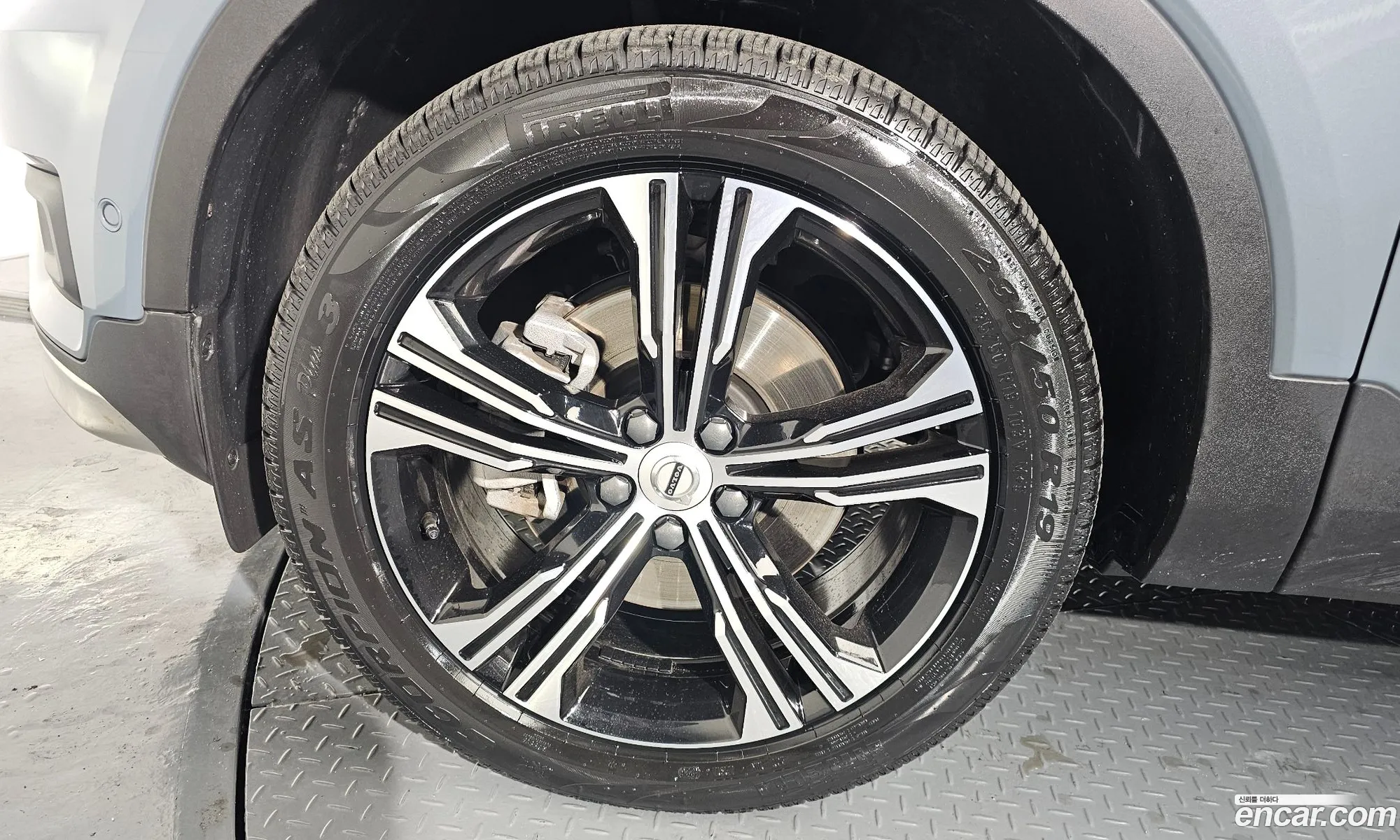 Volvo XC40 2022 — 2