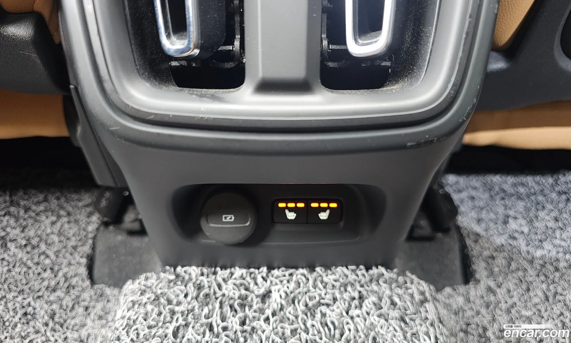 Volvo XC40 2022 — 3