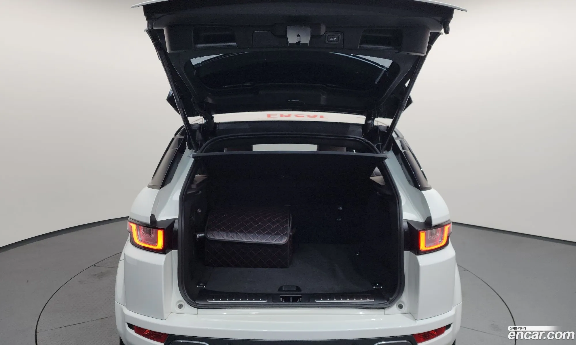 Land Rover Range Rover Evoque 2019 — 12