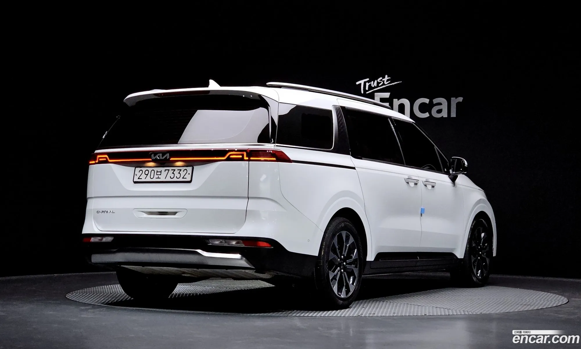 Kia Carnival 2022 — 19