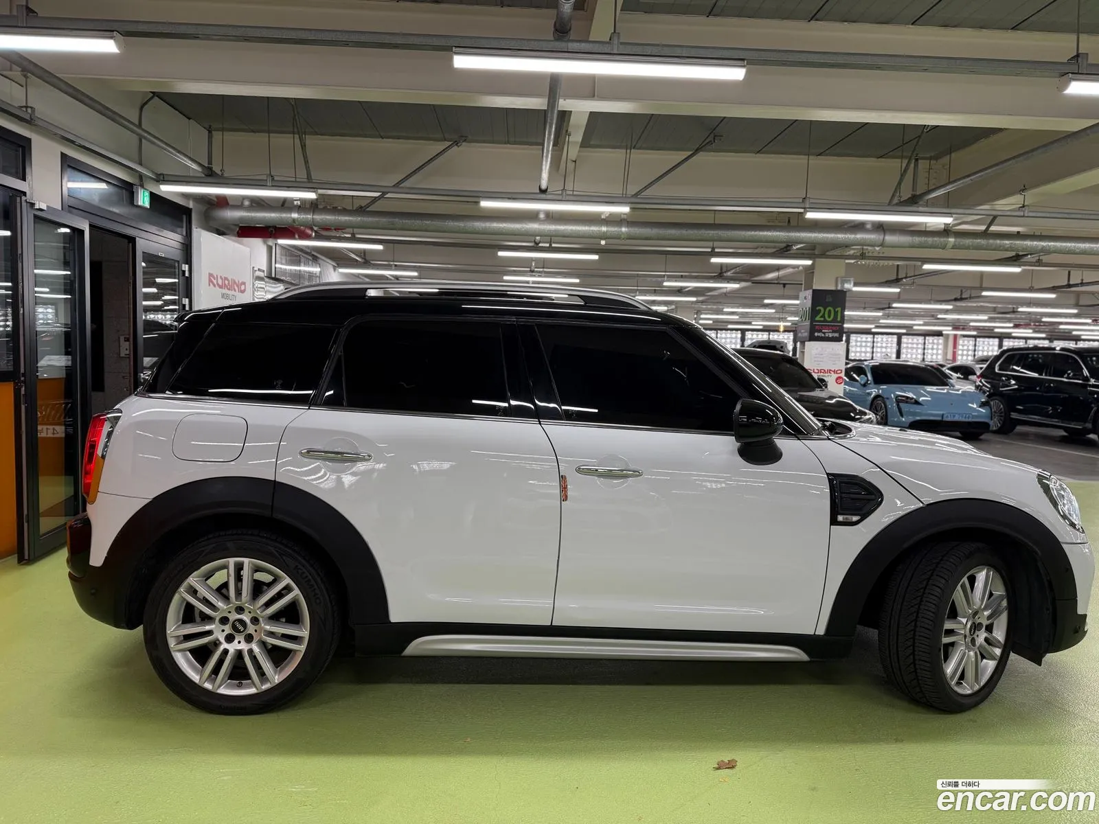 Mini Cooper Countryman 2018 — 17