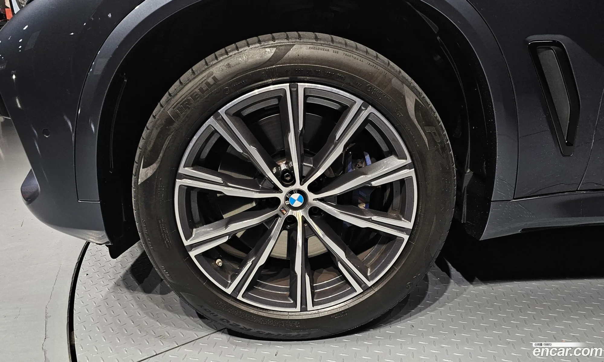 BMW X5 2020 — 16