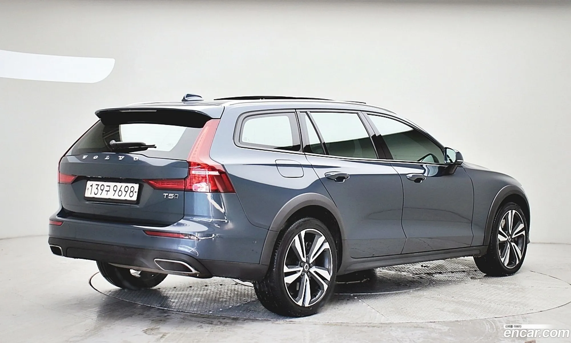 Volvo V60 Cross Country 2020 — 14