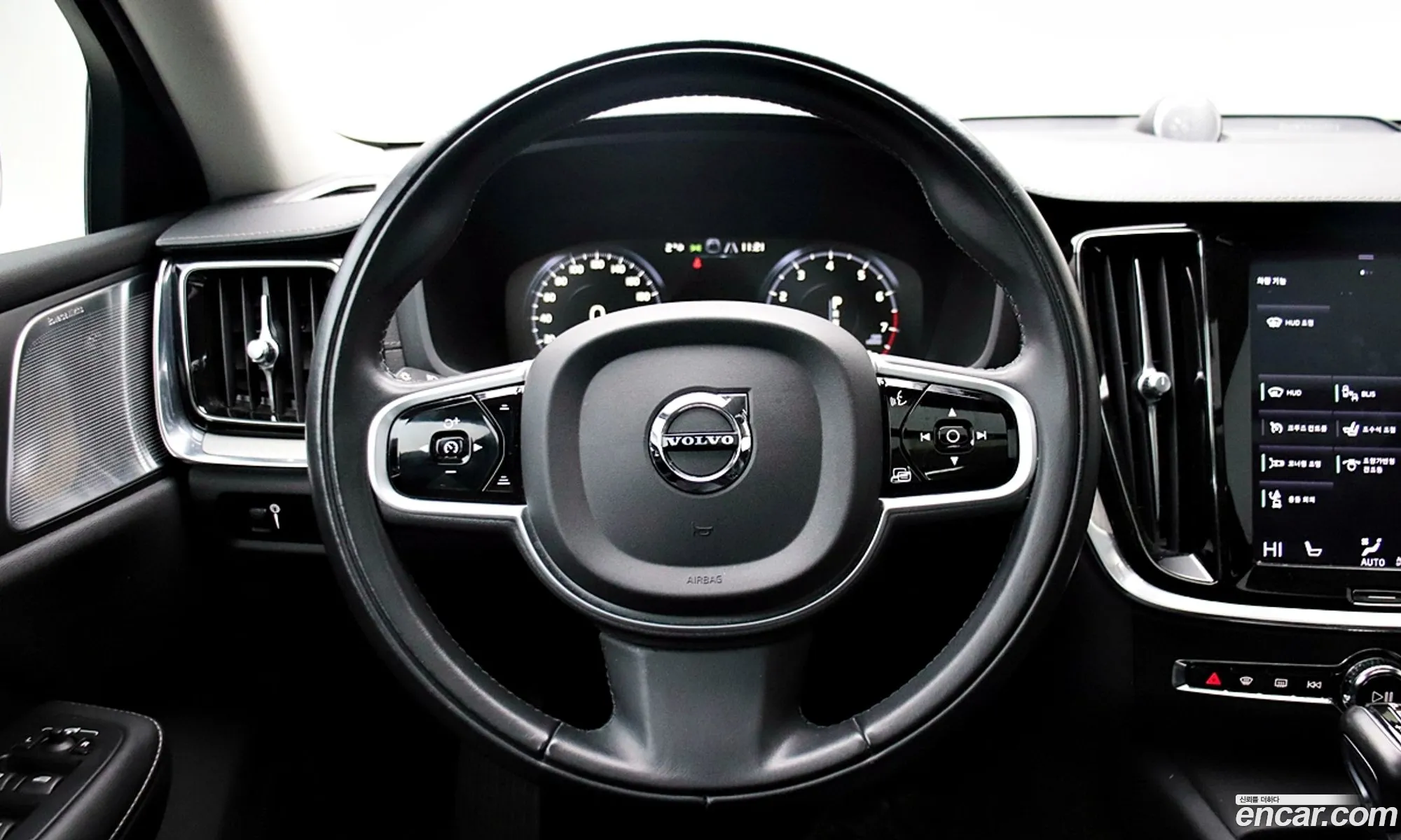 Volvo V60 Cross Country 2020 — 7