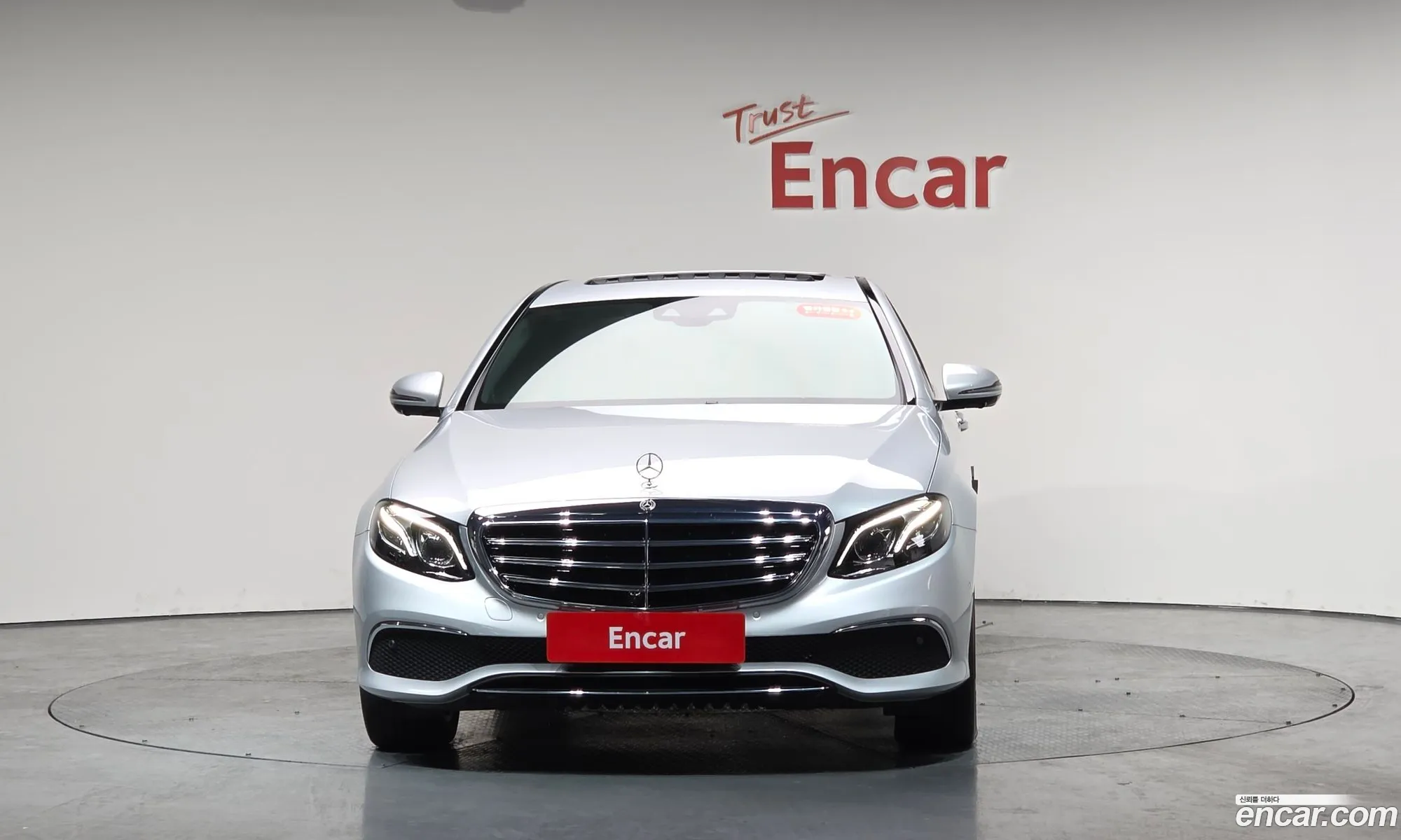 Mercedes-Benz E-Class W213 2018 WDDZF4JB5JA410808 — 9