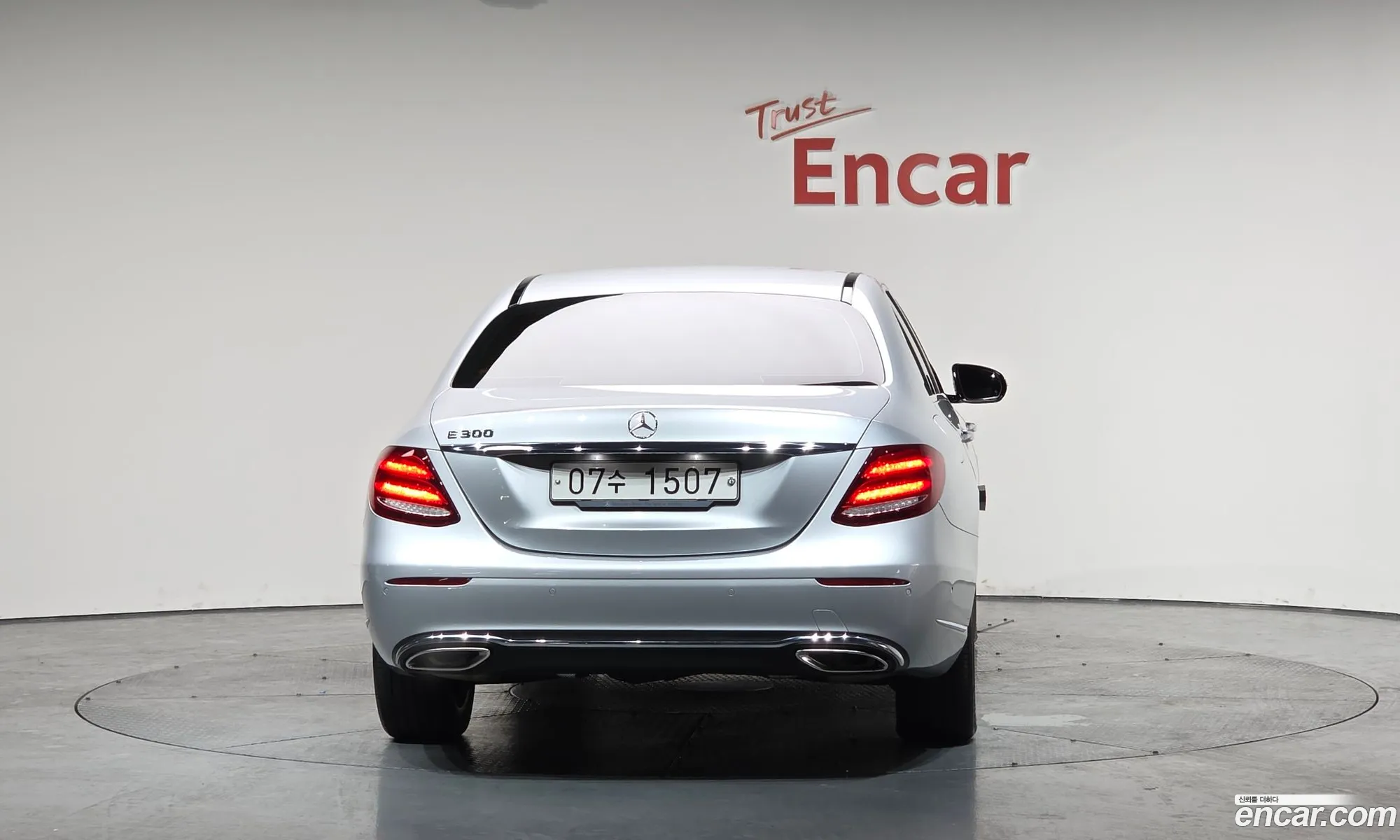 Mercedes-Benz E-Class W213 2018 WDDZF4JB5JA410808 — 16